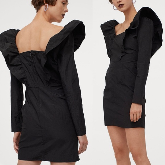 H&M Dresses & Skirts - H&M Flounce-Trimmed Dress